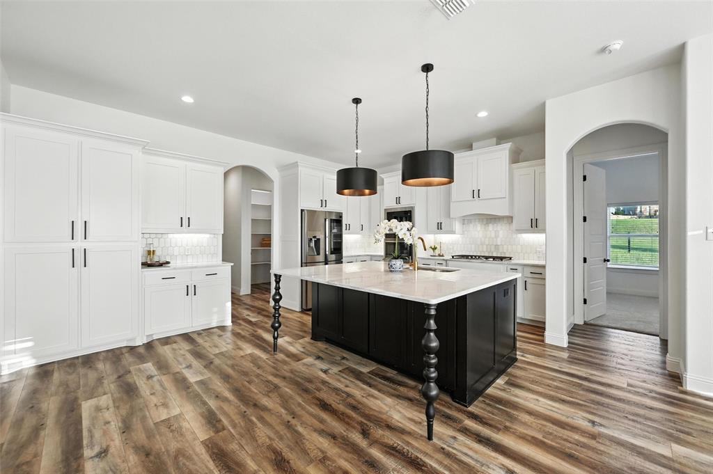 Aledo, Texas, 76008, United States, 4 Bedrooms Bedrooms, ,4 BathroomsBathrooms,Residential,For Sale,1876390