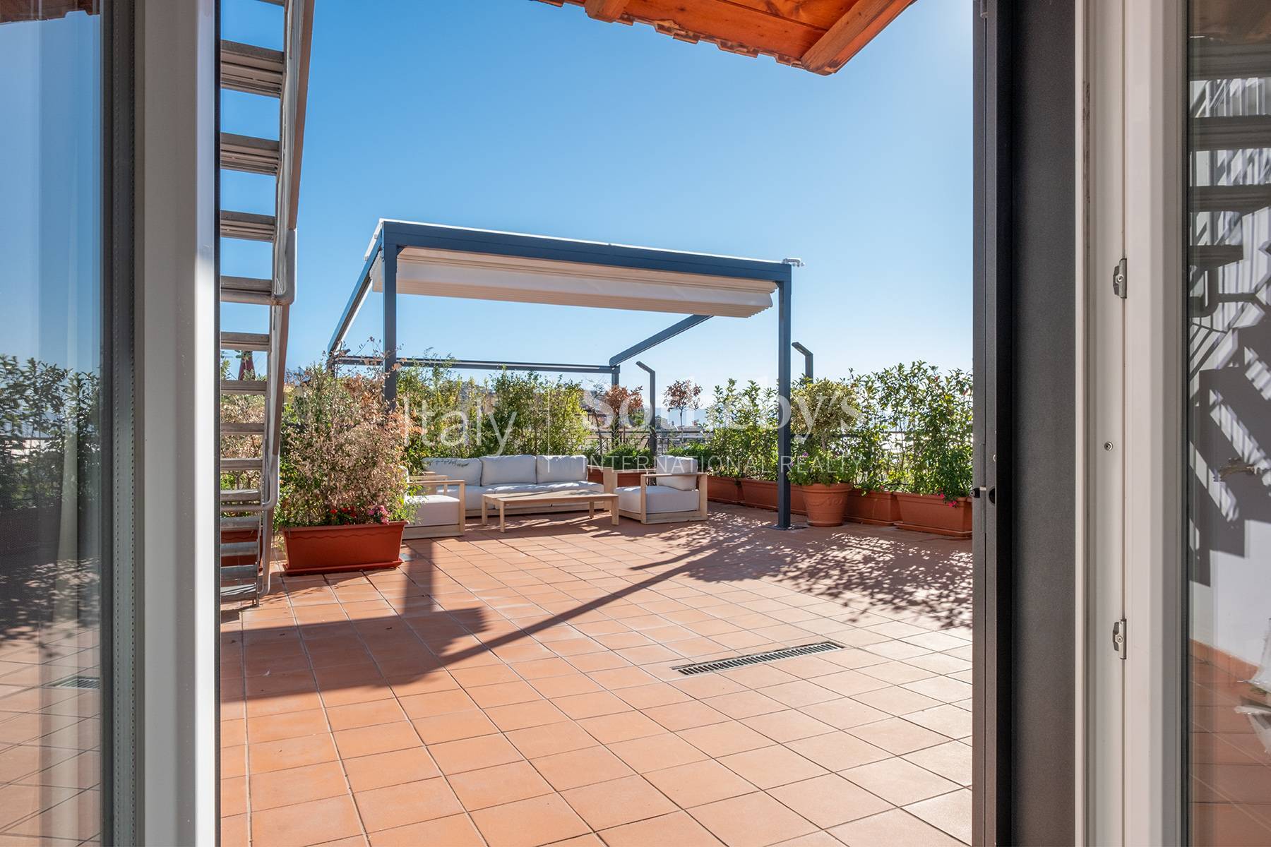  Renovated penthouse in the center of Chiaia - 物件實景