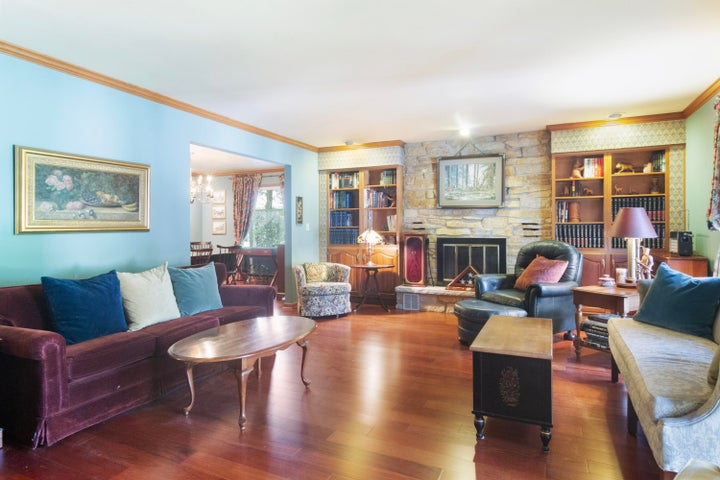 Valparaiso, Indiana, 46385, United States, 4 Bedrooms Bedrooms, ,4 BathroomsBathrooms,Residential,For Sale,1945024