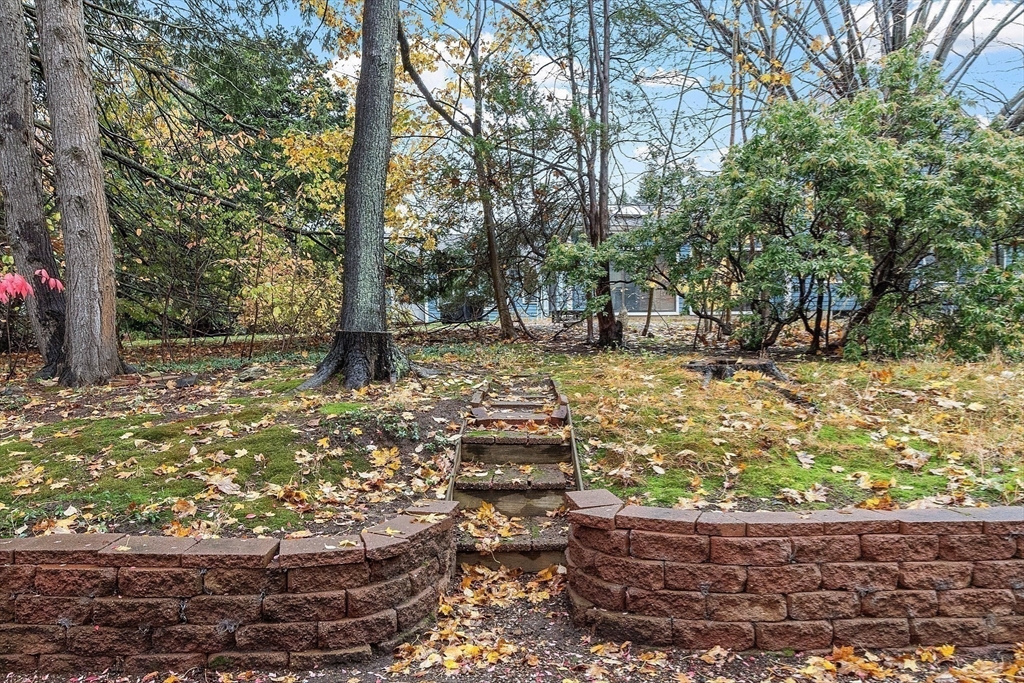 Peabody, Massachusetts, 01960, United States, 4 Bedrooms Bedrooms, ,2 BathroomsBathrooms,Residential,For Sale,1991125