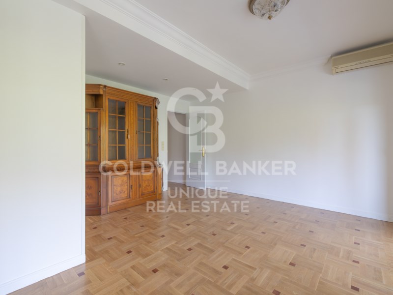 Madrid, Comunidad de Madrid, ES, 5 Bedrooms Bedrooms, ,3 BathroomsBathrooms,Residential,For Sale,1847498