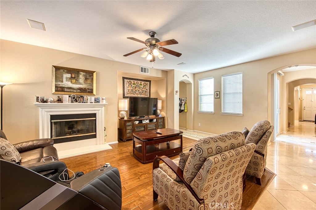 Temecula, California, 92591, United States, 4 Bedrooms Bedrooms, ,3 BathroomsBathrooms,Residential,For Sale,1967946