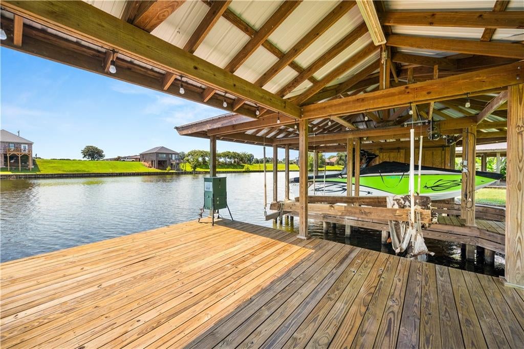 Natchitoches, Louisiana, 71457, United States, 4 Bedrooms Bedrooms, ,3 BathroomsBathrooms,Residential,For Sale,1974090