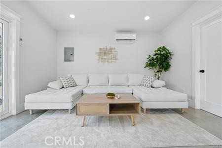 Los Angeles, California, 90018, United States, 5 Bedrooms Bedrooms, ,5 BathroomsBathrooms,Residential,For Sale,1842943