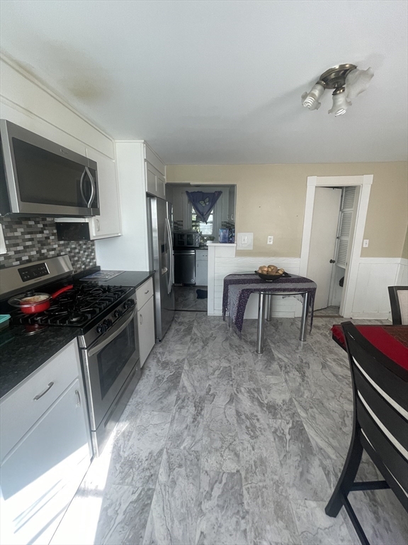 Marlborough, Massachusetts, 01752, United States, 6 Bedrooms Bedrooms, ,3 BathroomsBathrooms,Residential,For Sale,1920476