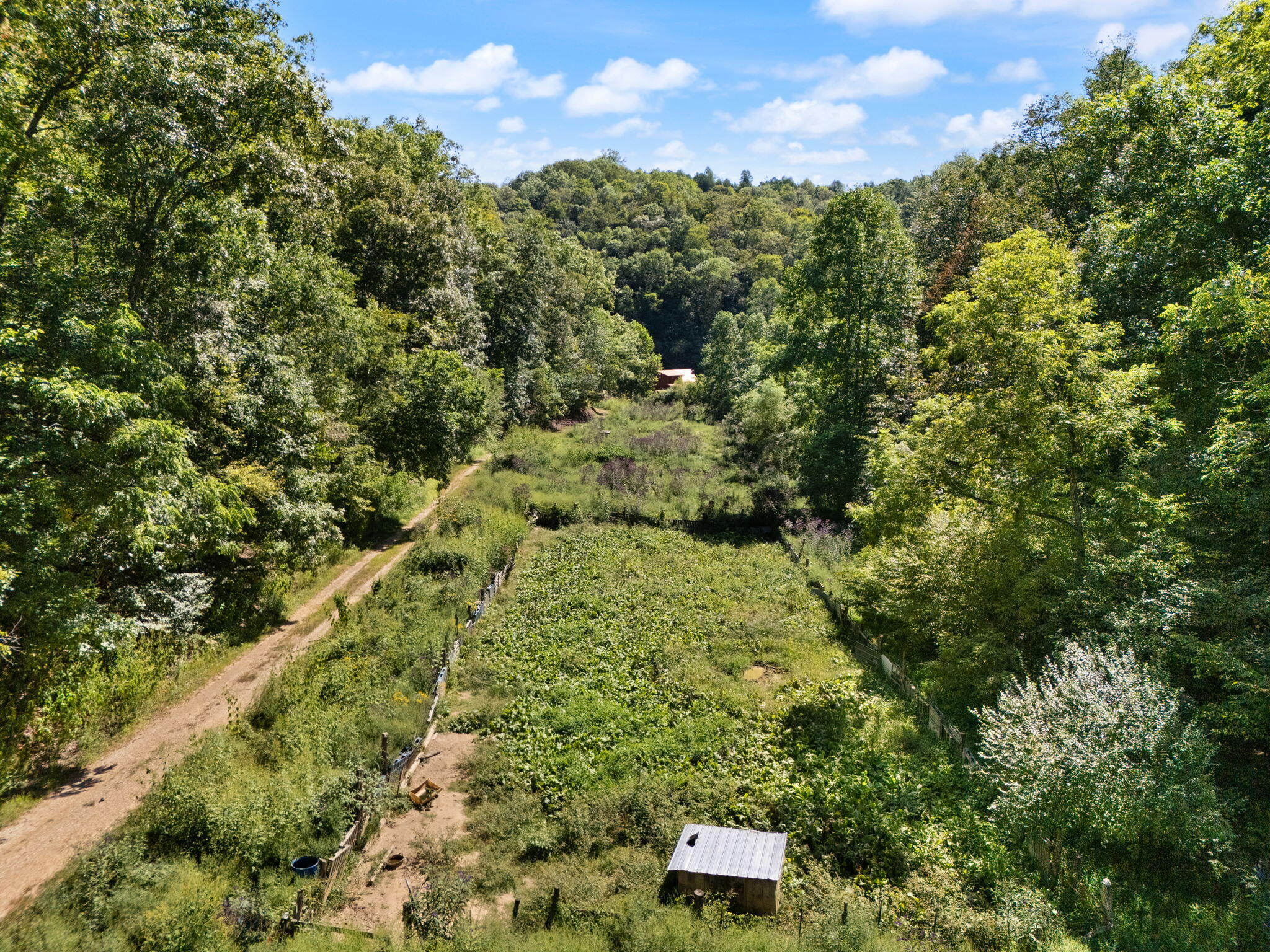 Sextons Creek, Kentucky, 40983, United States, 3 Bedrooms Bedrooms, ,2 BathroomsBathrooms,Residential,For Sale,1938834