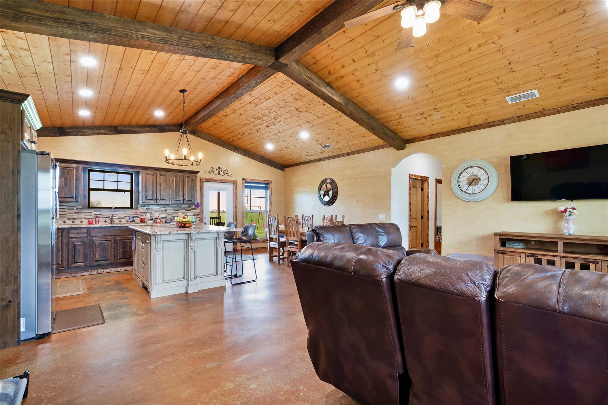 Honey Grove, Texas, 75446, United States, 3 Bedrooms Bedrooms, ,3 BathroomsBathrooms,Residential,For Sale,1937107