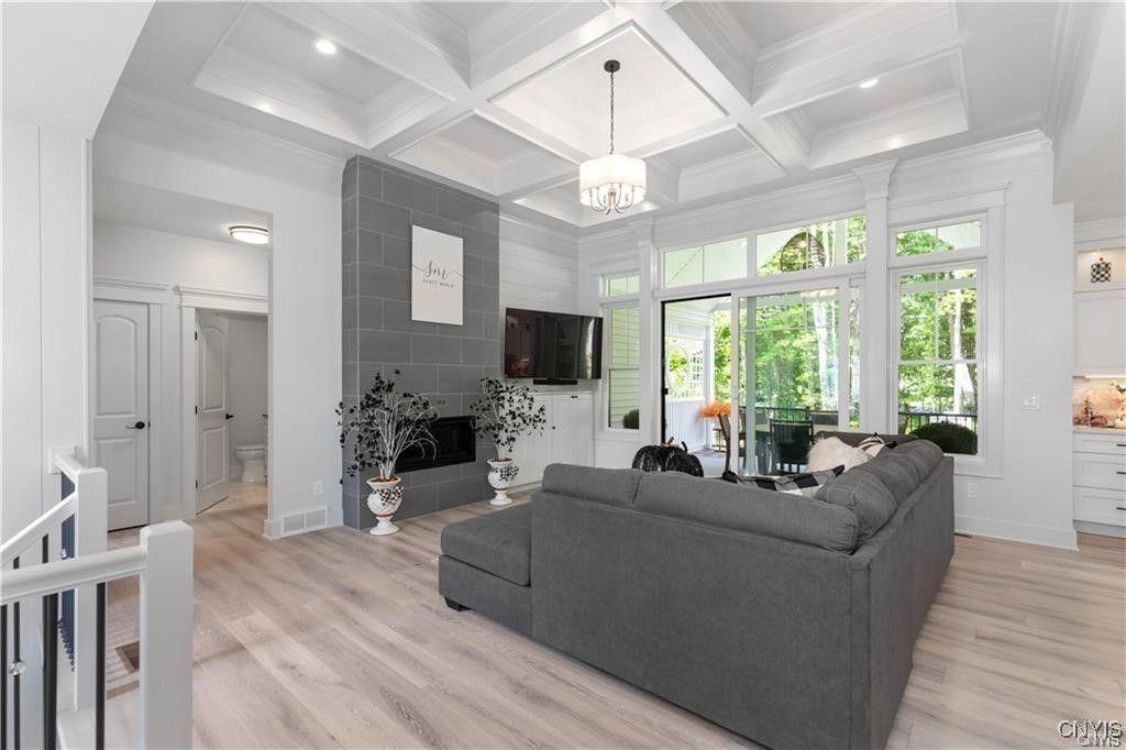 Syracuse, New York, 13215, United States, 3 Bedrooms Bedrooms, ,3 BathroomsBathrooms,Residential,For Sale,1846981