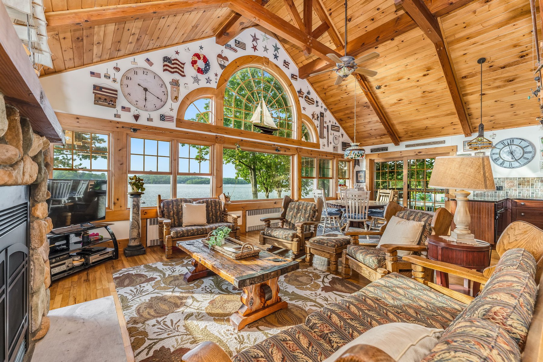  ?Sunset Cover Retreat? on Lake Hopatcong - 物件實景