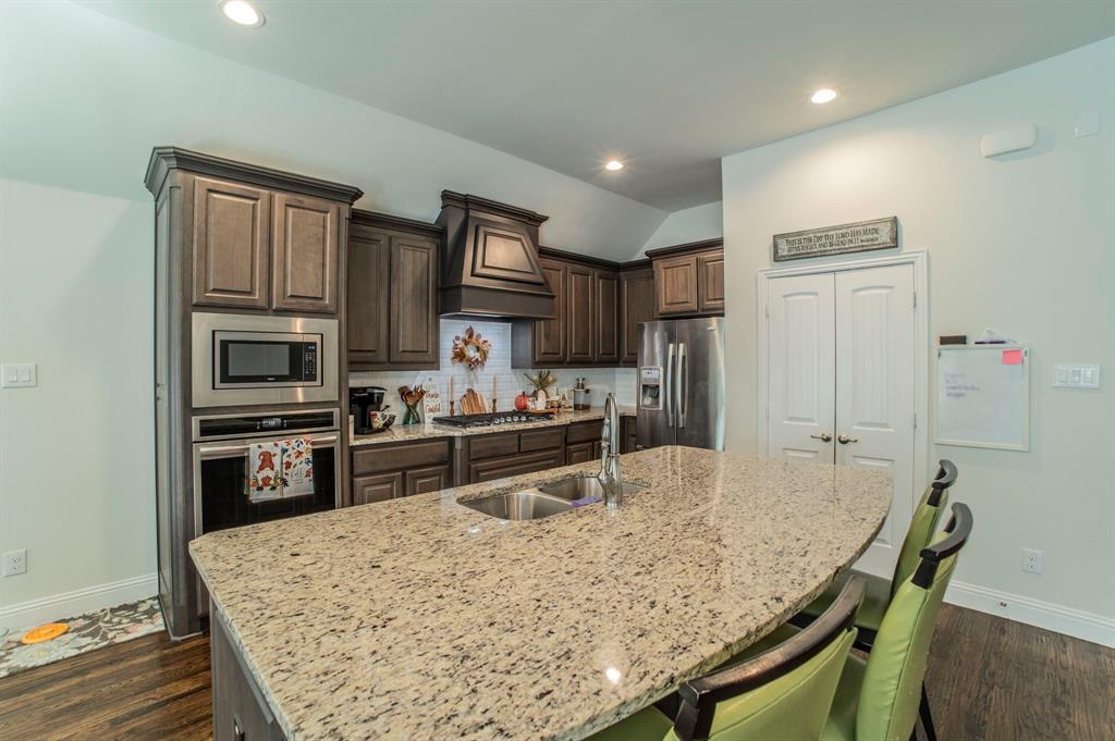 Flower Mound, Texas, 75028, United States, 3 Bedrooms Bedrooms, ,3 BathroomsBathrooms,Residential,For Sale,1978498