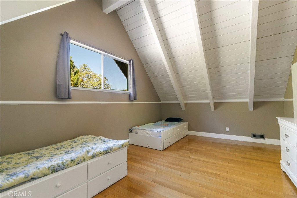 Lake Arrowhead, California, 92352, United States, 4 Bedrooms Bedrooms, ,3 BathroomsBathrooms,Residential,For Sale,2003033