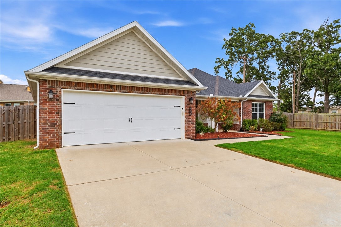 Estes Dr, Pea Ridge, AR 72751 #1
