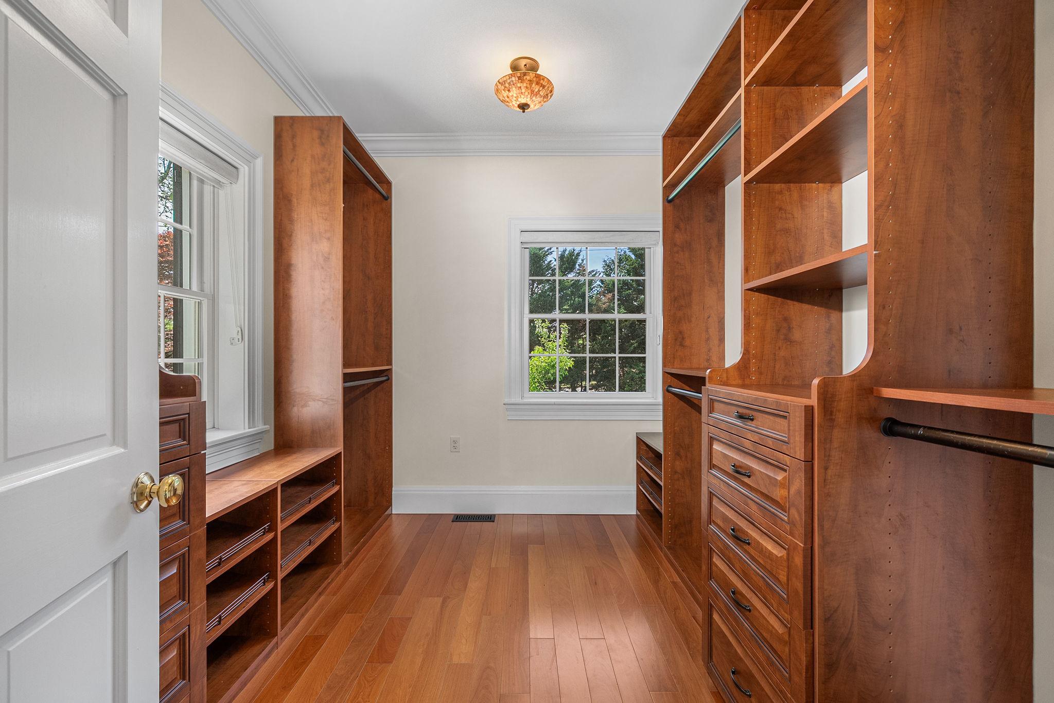  1211 Janneys Lane, Alexandria, VA, 22302 - 物件實景