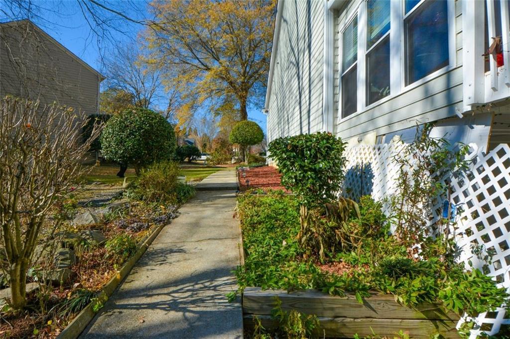 Cumming, Georgia, 30041, United States, 5 Bedrooms Bedrooms, ,4 BathroomsBathrooms,Residential,For Sale,1997427