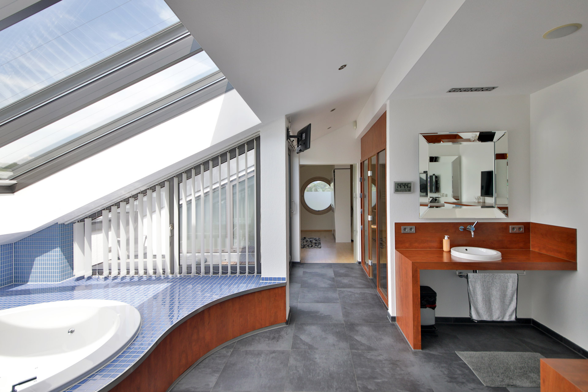  A property of exceptional quality in one of the most sought-after areas - 物件實景