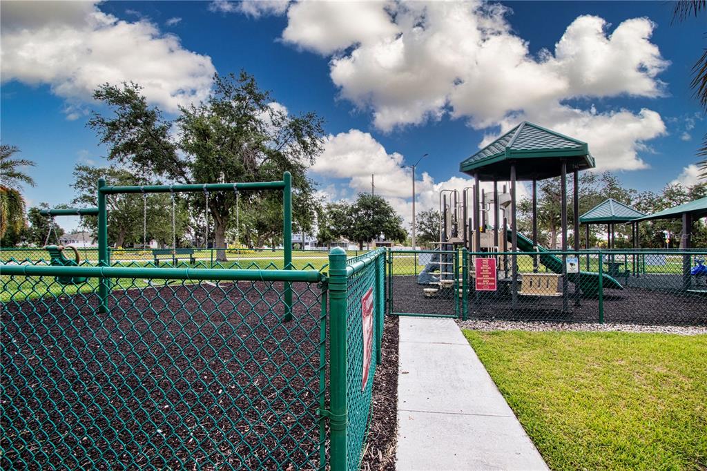 Ellenton, Florida, 34222, United States, 4 Bedrooms Bedrooms, ,3 BathroomsBathrooms,Residential,For Sale,1988008