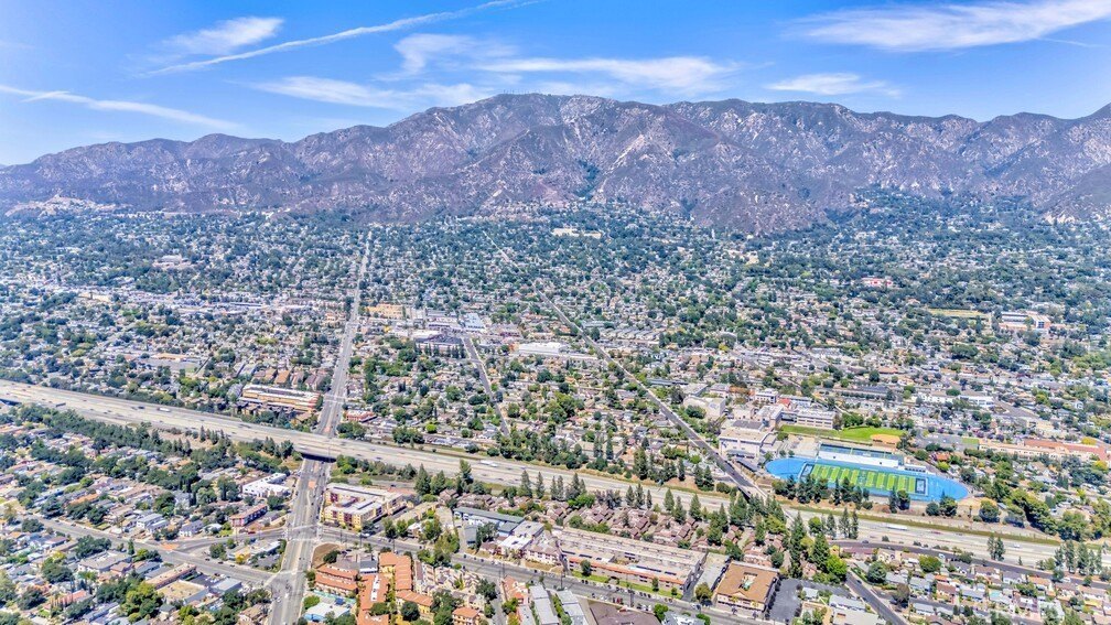 La Crescenta, California, 91214, United States, 3 Bedrooms Bedrooms, ,2 BathroomsBathrooms,Residential,For Sale,1926243