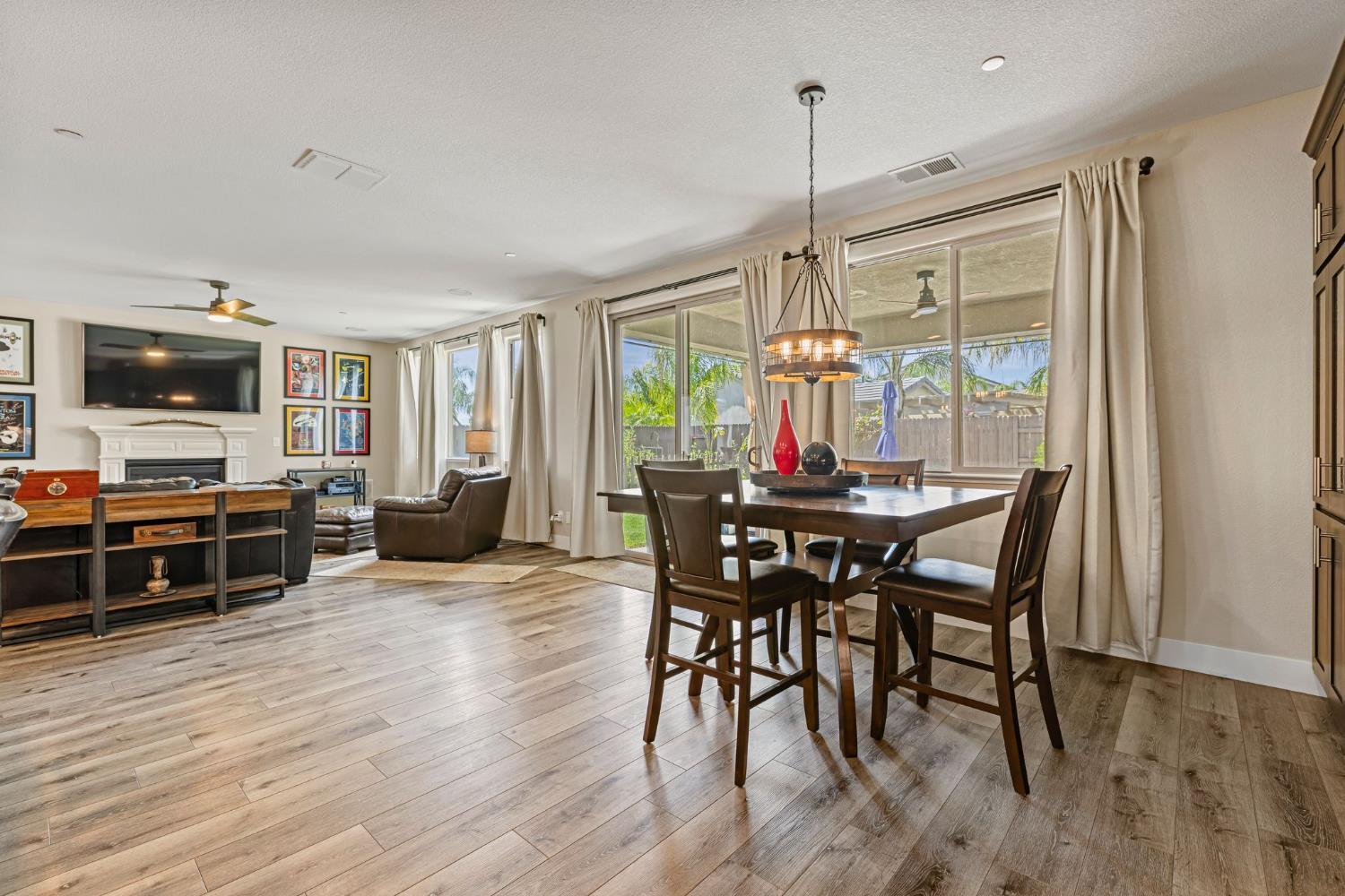 Roseville, California, 95747, United States, 5 Bedrooms Bedrooms, ,5 BathroomsBathrooms,Residential,For Sale,1943893