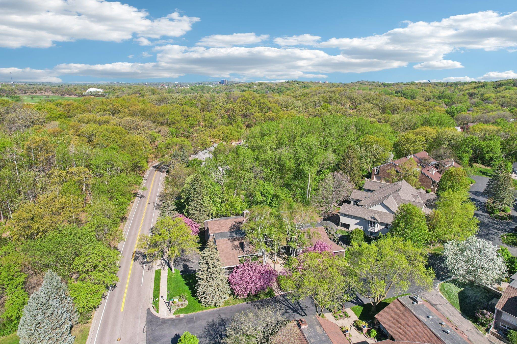 Edina, Minnesota, 55439, United States, 2 Bedrooms Bedrooms, ,3 BathroomsBathrooms,Residential,For Sale,1820089