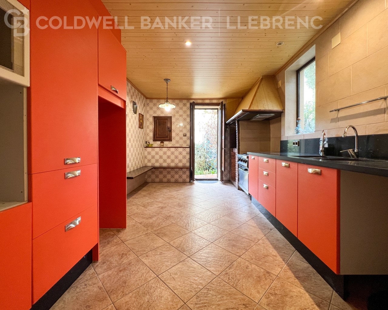 Barcelona, Barcelona, Sarri? - Sant Gervasi, Vallv, Barcelona, Catalonia, ES, 6 Bedrooms Bedrooms, ,2 BathroomsBathrooms,Residential,For Sale,Barcelona, Barcelona, Sarri? - Sant Gervasi, Vallv,1614842