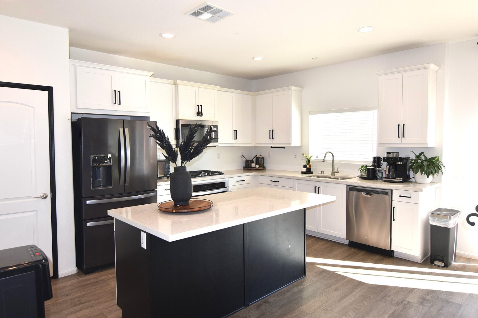 Indio, California, 92203, United States, 4 Bedrooms Bedrooms, ,3 BathroomsBathrooms,Residential,For Sale,1992452