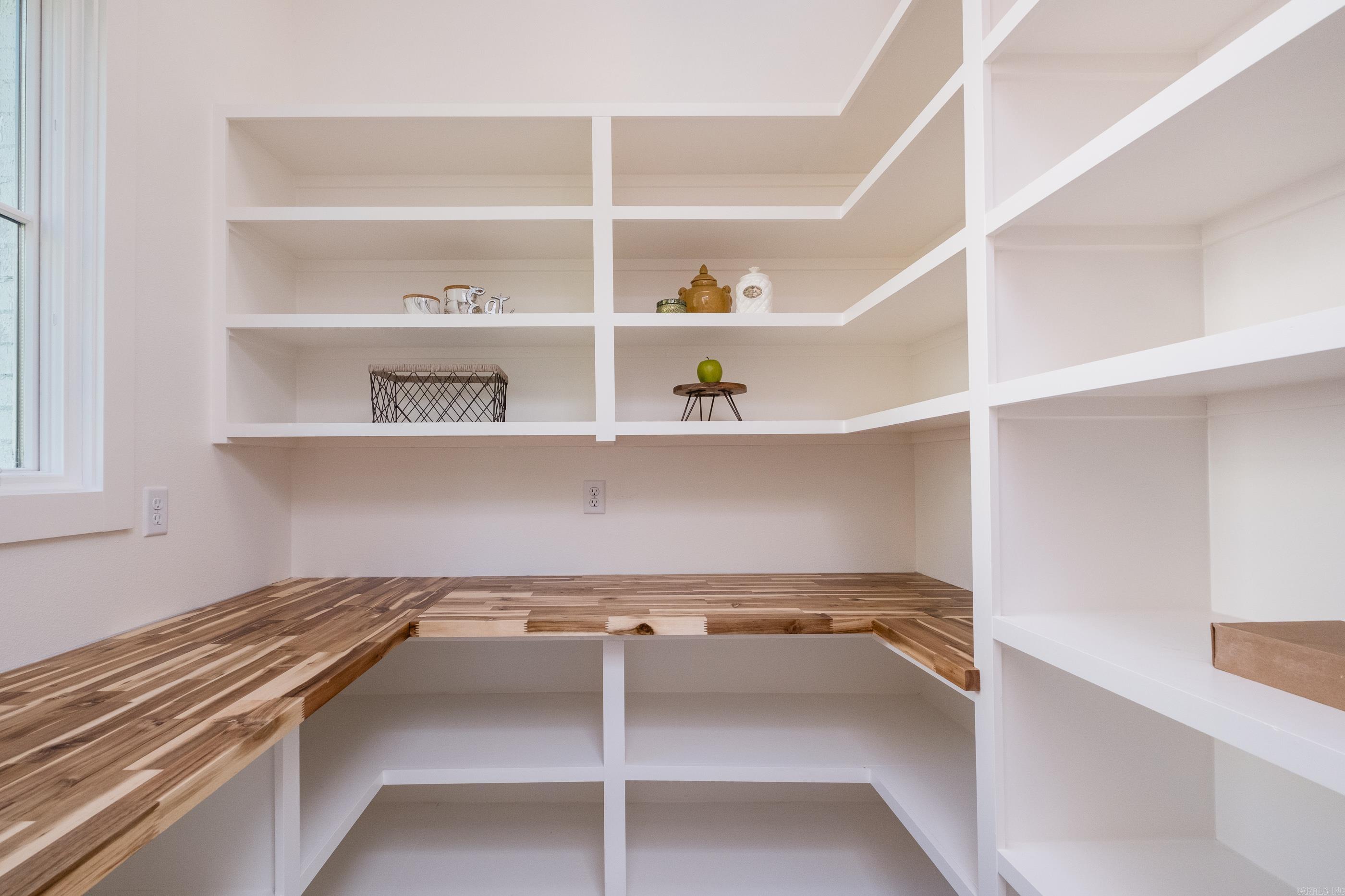 Little Rock, Arkansas, 72207, United States, 4 Bedrooms Bedrooms, ,4 BathroomsBathrooms,Residential,For Sale,1987623