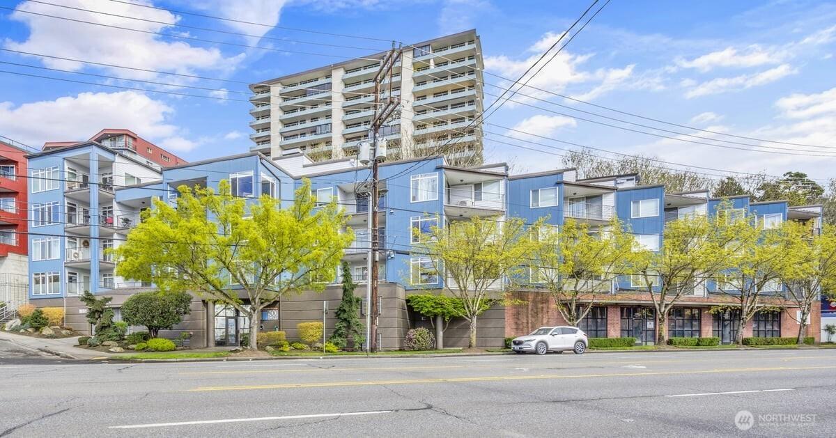 SEATTLE, Washington, 98119, United States, 3 Bedrooms Bedrooms, ,2 BathroomsBathrooms,Residential,For Sale,1762167