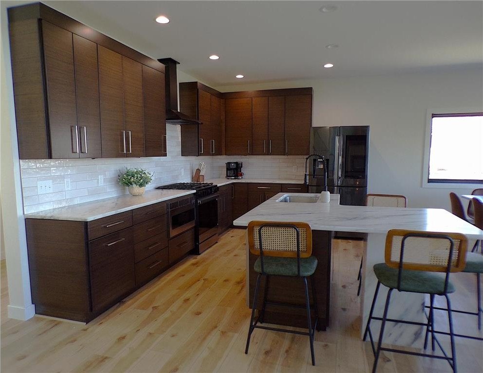 Alexandria, Minnesota, 56308, United States, 4 Bedrooms Bedrooms, ,2 BathroomsBathrooms,Residential,For Sale,2019044