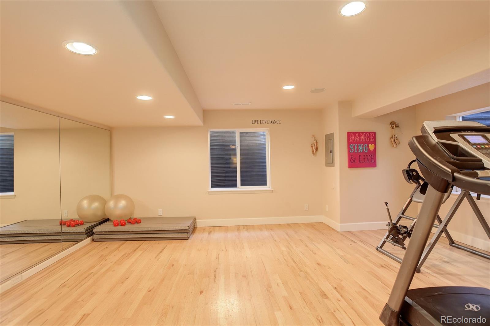 Erie, Colorado, 80516, United States, 4 Bedrooms Bedrooms, ,3 BathroomsBathrooms,Residential,For Sale,1794607