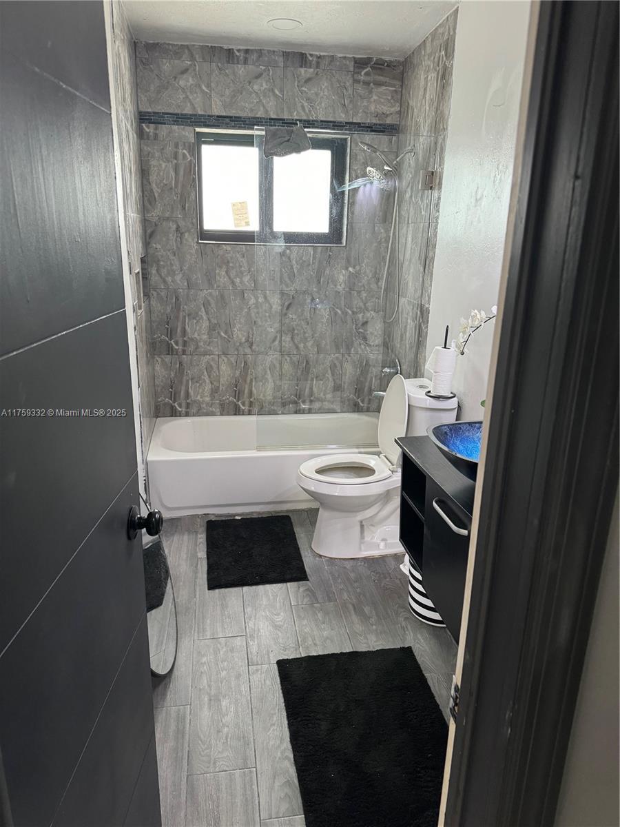 Miami Gardens, Florida, 33169, United States, 3 Bedrooms Bedrooms, ,2 BathroomsBathrooms,Residential,For Sale,1913697