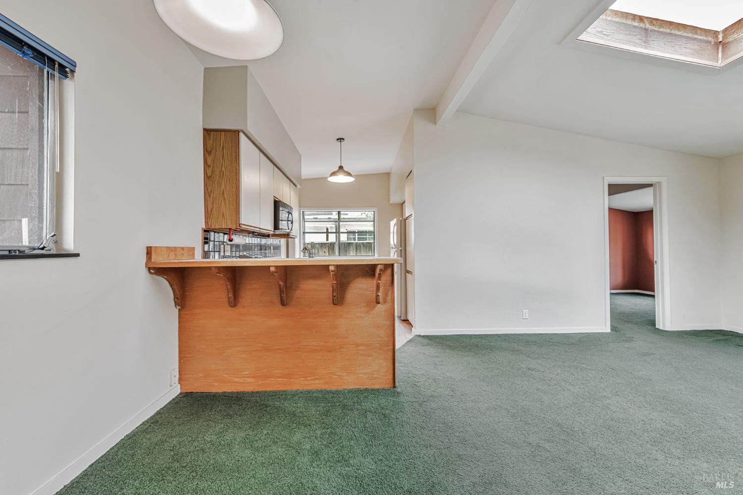San Rafael, California, 94903, United States, 4 Bedrooms Bedrooms, ,2 BathroomsBathrooms,Residential,For Sale,1939619