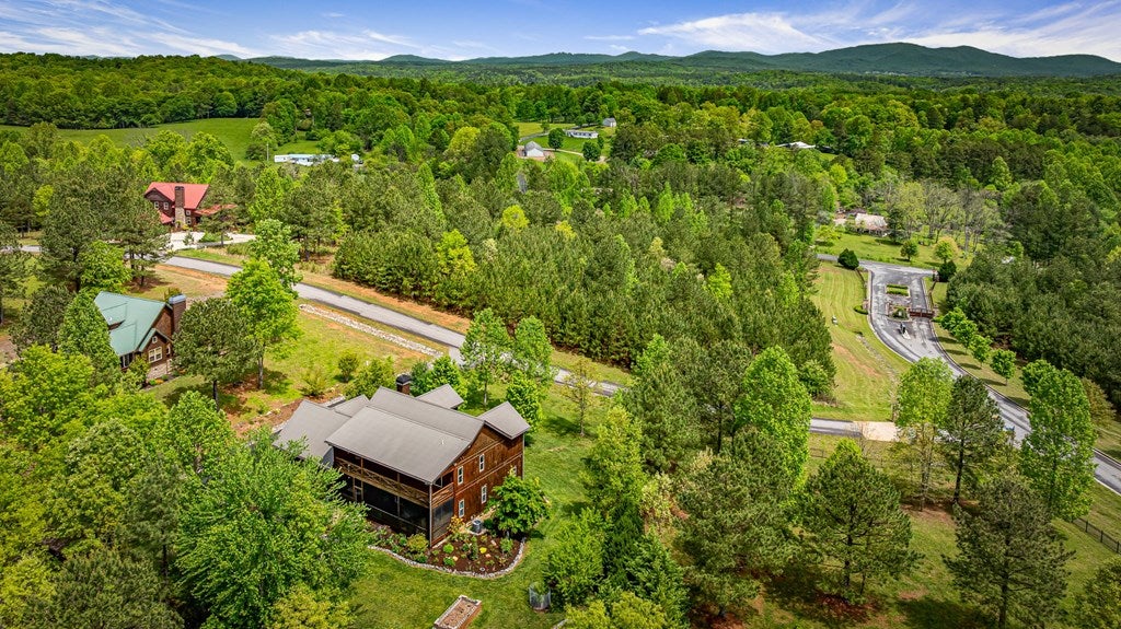 Blairsville, Georgia, 30512, United States, 4 Bedrooms Bedrooms, ,3 BathroomsBathrooms,Residential,For Sale,1876280