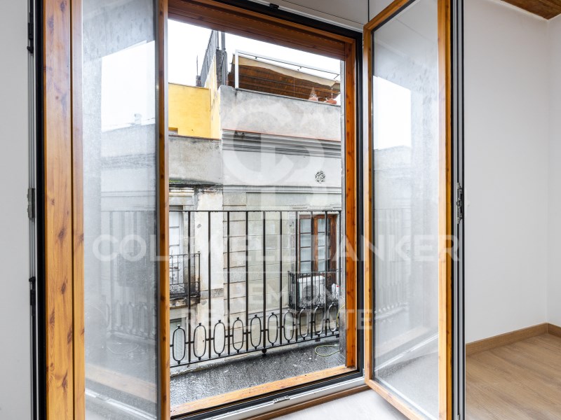Barcelona Capital, Catalonia, ES, 4 Bedrooms Bedrooms, ,2 BathroomsBathrooms,Residential,For Sale,1752562