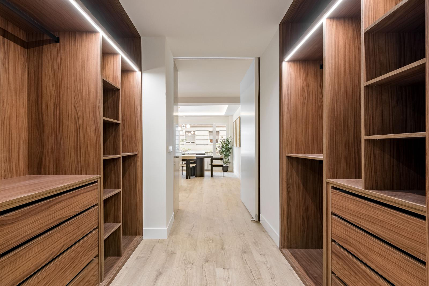  Spacious flat renovated in a landmark building - 物件實景