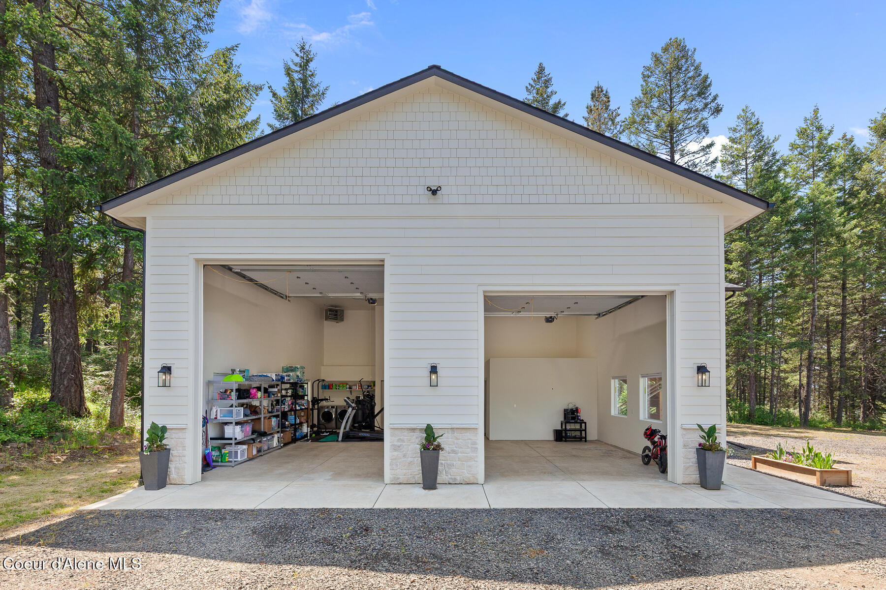 Coeur d'Alene, Idaho, 83814, United States, 3 Bedrooms Bedrooms, ,2 BathroomsBathrooms,Residential,For Sale,2049442