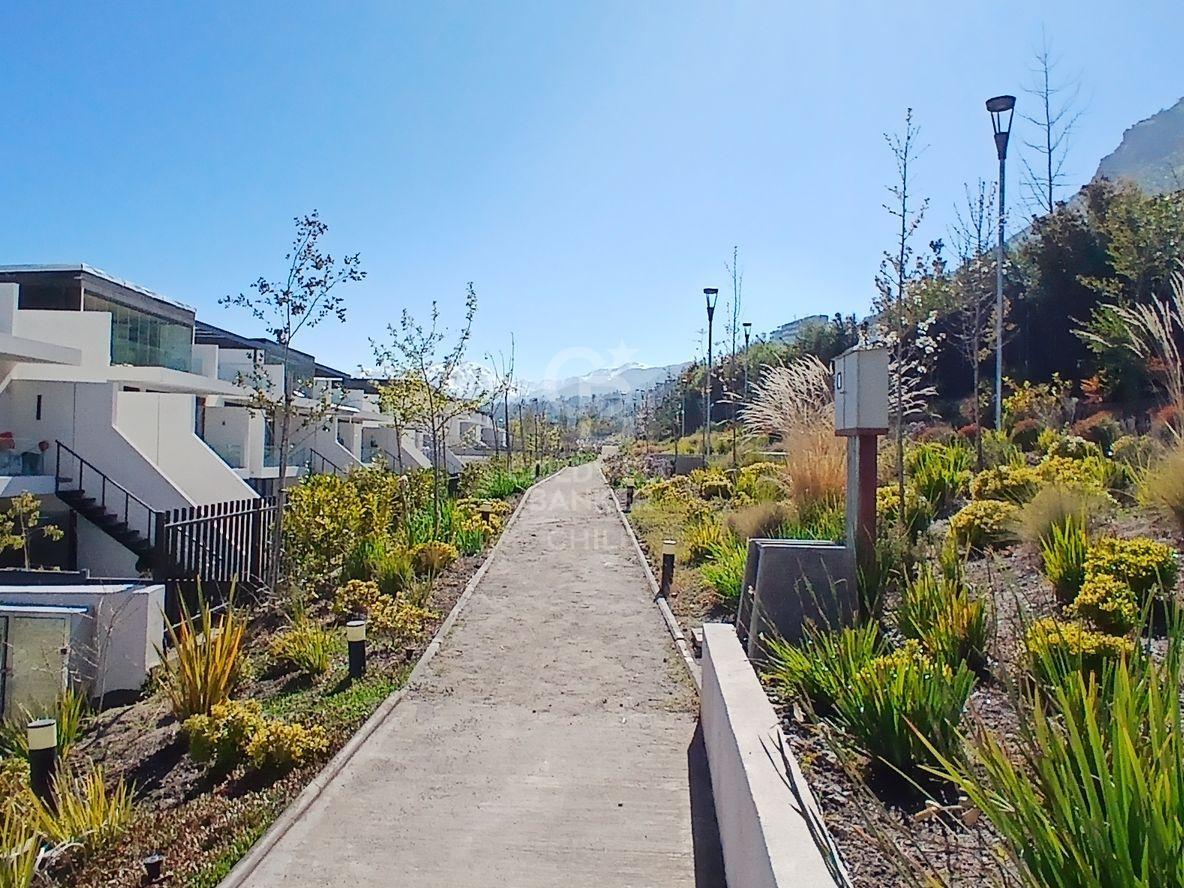 Las Condes, Chile, 4 Bedrooms Bedrooms, ,4 BathroomsBathrooms,Residential,For Sale,1948849