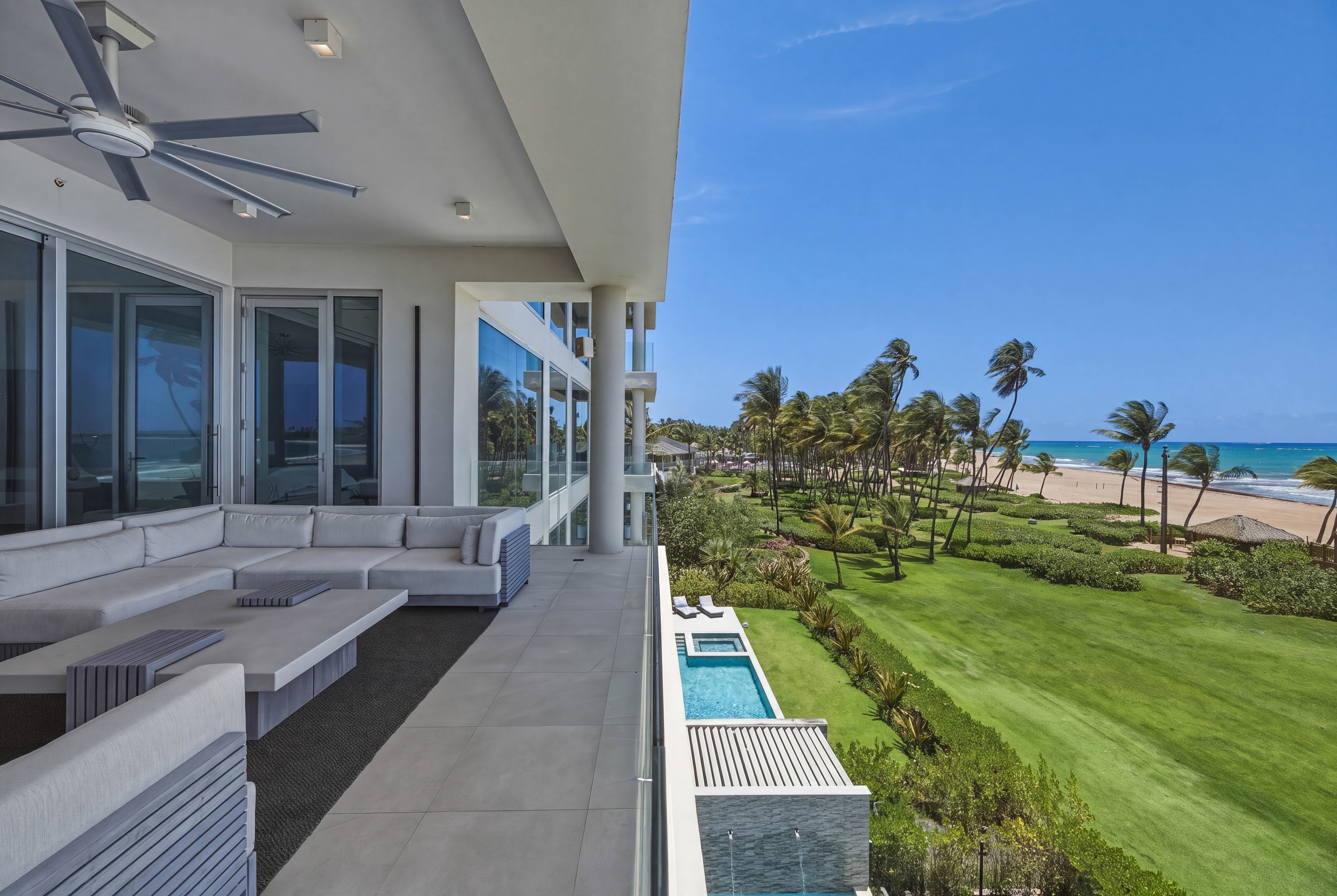  Beachfront Living at Four Seasons Resort and Residences - 物件實景