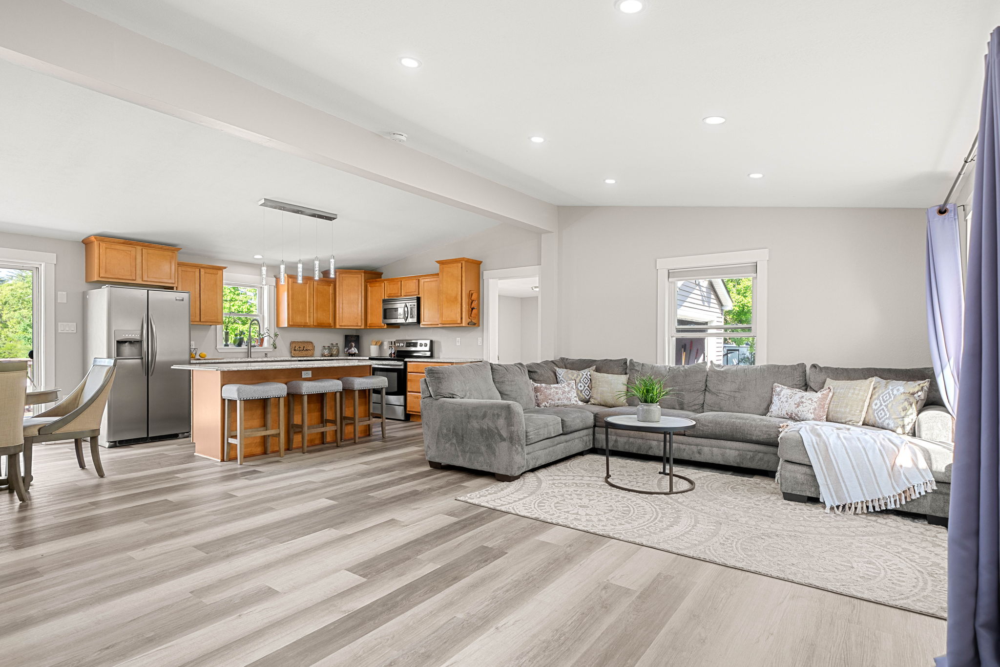  102 Kimball Rd, Amesbury, MA, 01913 - 物件實景