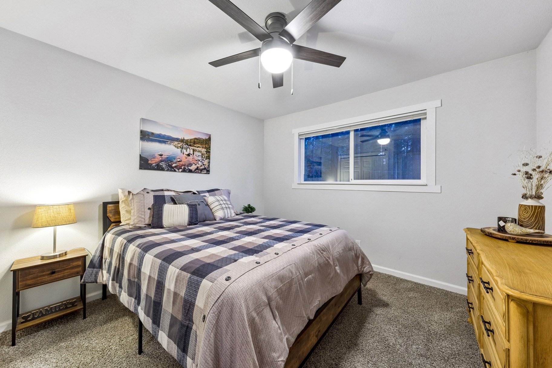 Move-In Ready 4 Bedroom Beauty  2022 Remodel  Fenced Yard, Forest Setting - 物件實景