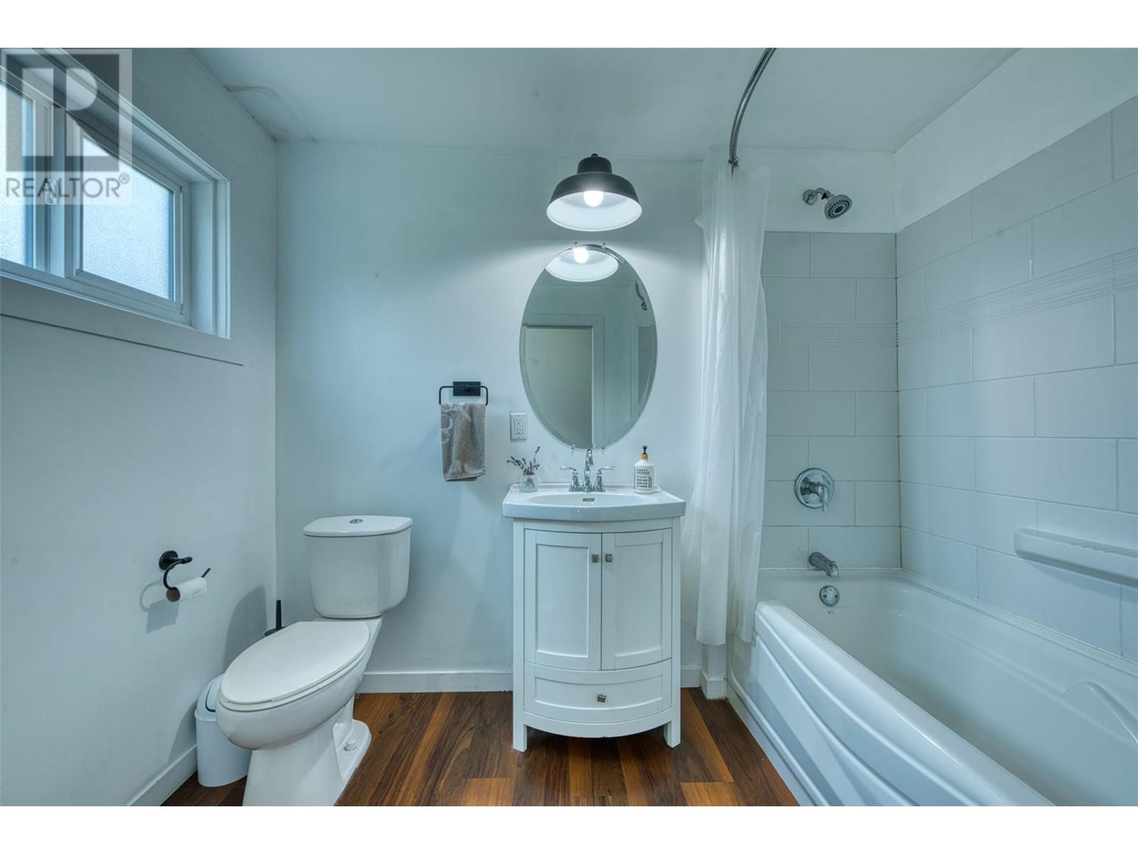 KELOWNA, British Columbia, V1Y 6S9, CA, 5 Bedrooms Bedrooms, ,3 BathroomsBathrooms,Residential,For Sale,1876948