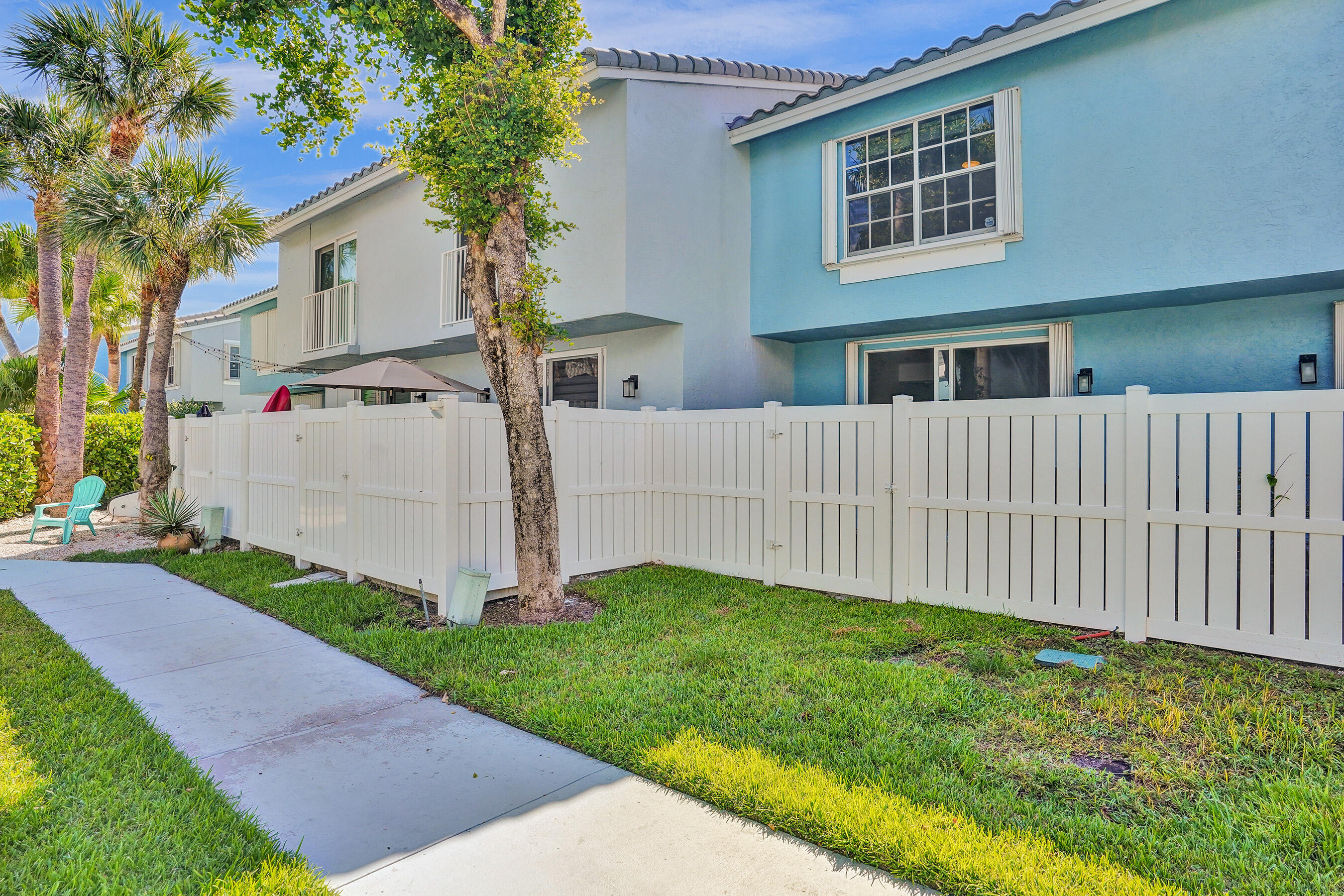 Boca Raton, Florida, 33487, United States, 3 Bedrooms Bedrooms, ,3 BathroomsBathrooms,Residential,For Sale,1986556