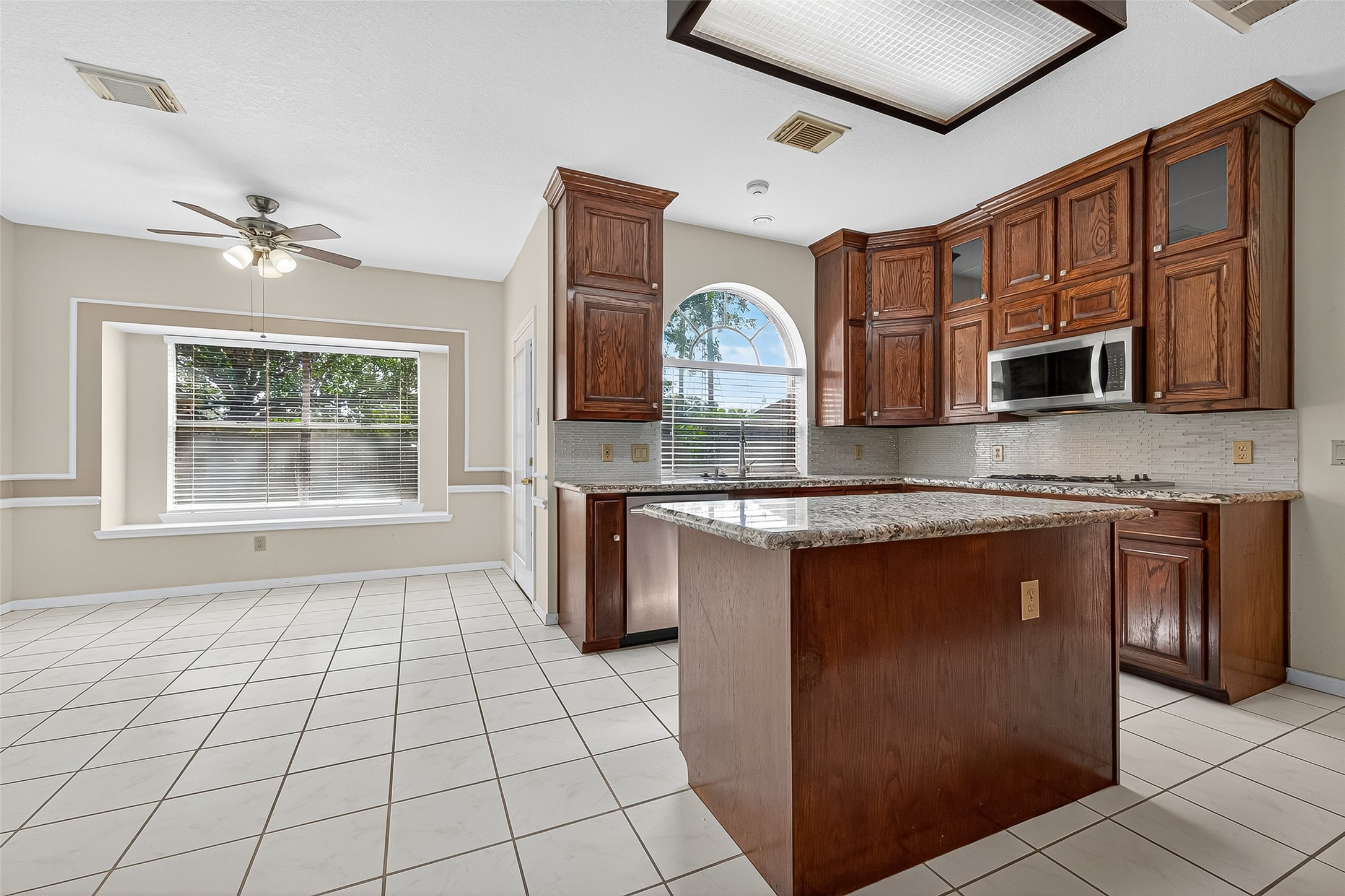 Sugar Land, Texas, 77478, United States, 5 Bedrooms Bedrooms, ,4 BathroomsBathrooms,Residential,For Sale,1971376