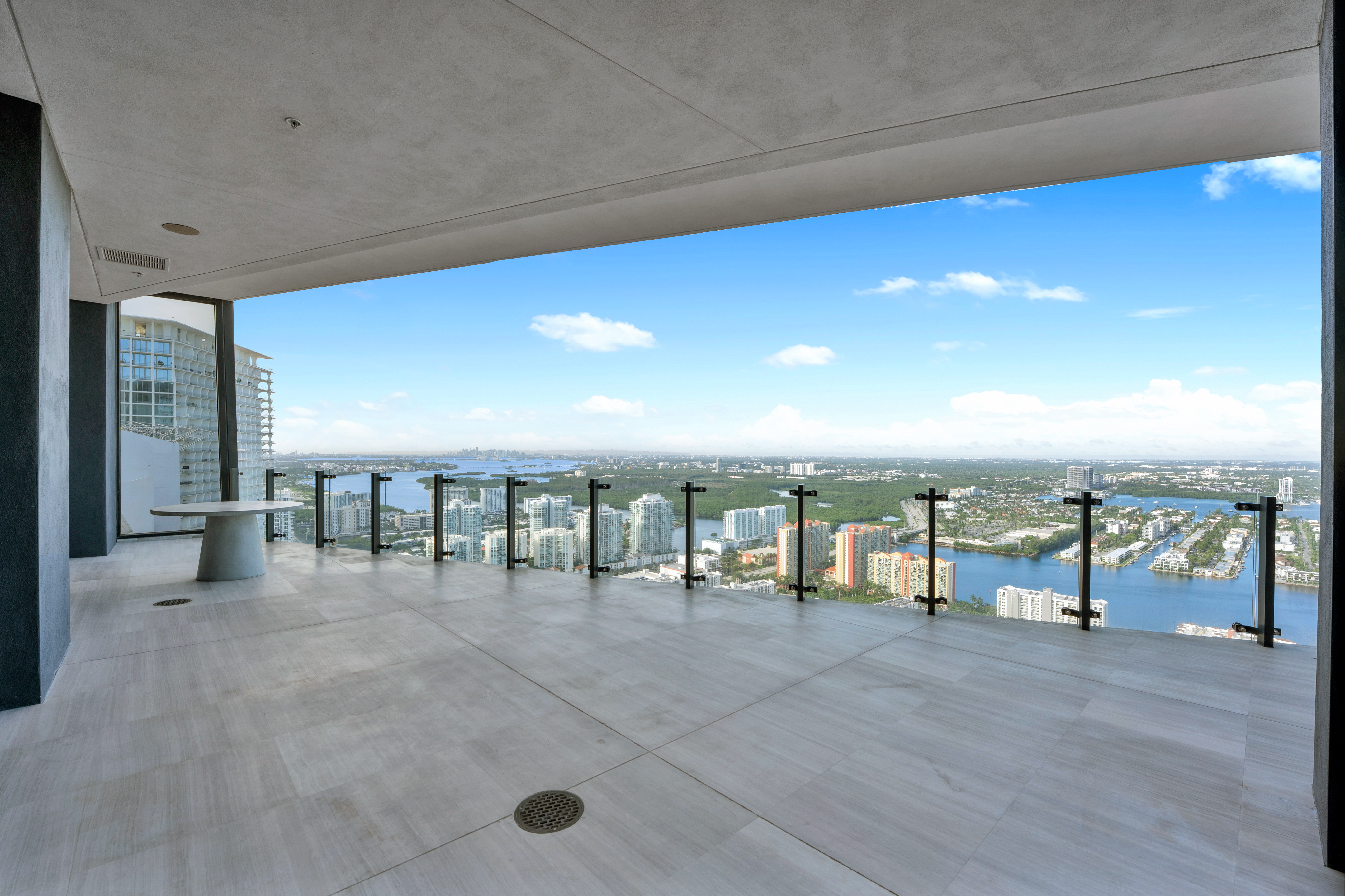 17141 Collins Ave, Sunny Isles Beach, FL, 33160 - 物件實景