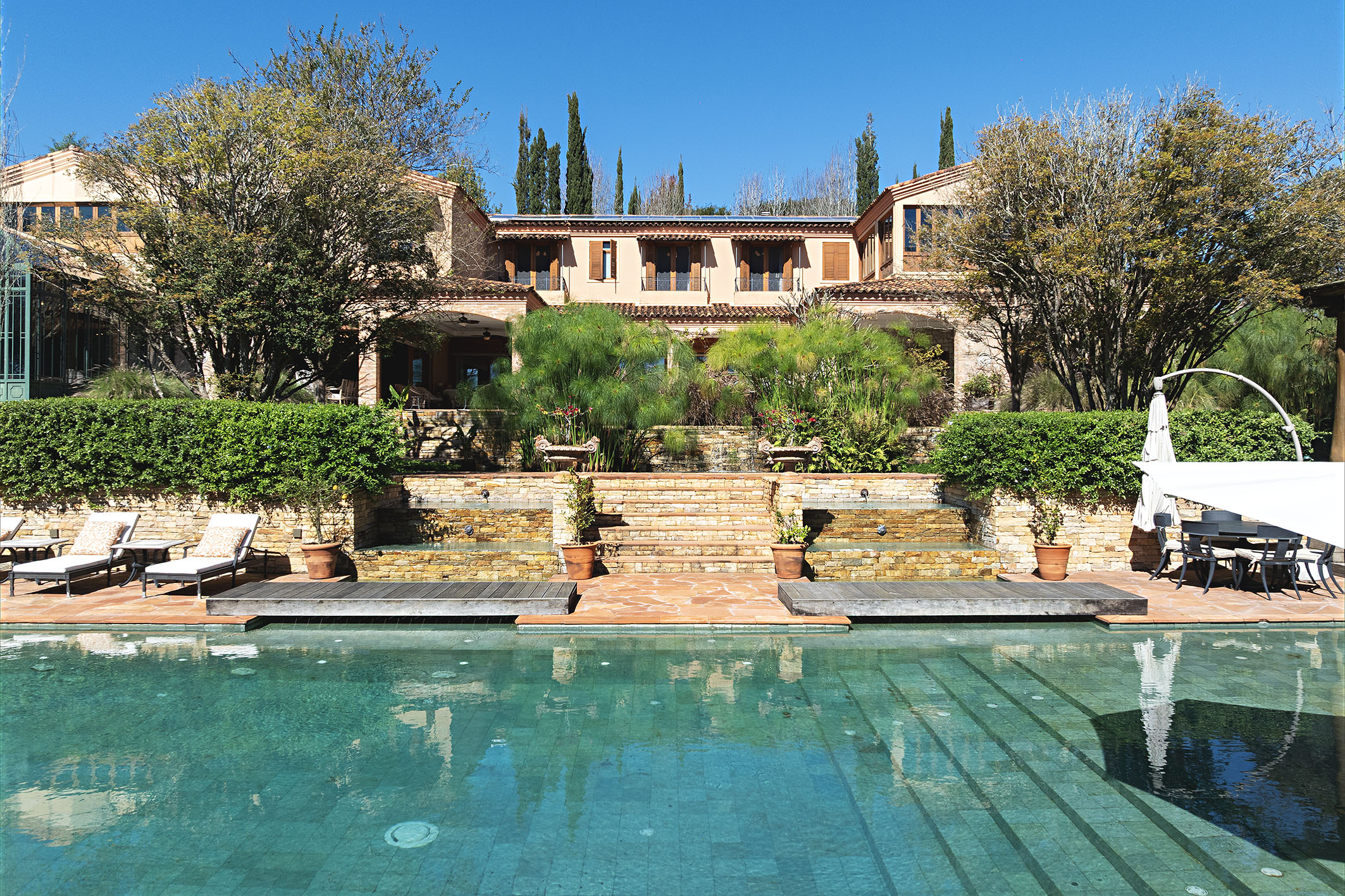  Tuscan-Style Residence in Quinta da Baroneza with an Exclusive Design - 物件實景