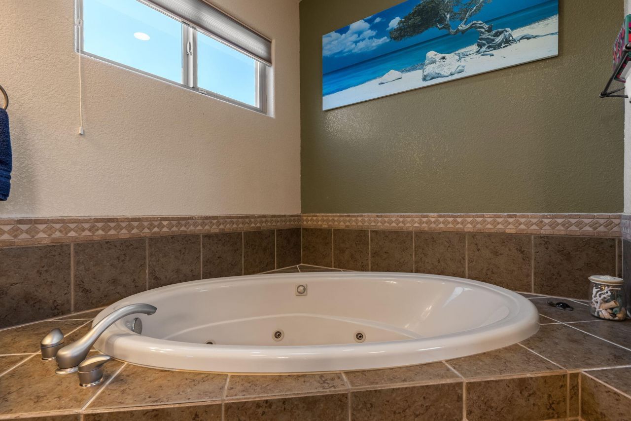 Albuquerque, New Mexico, 87114, United States, 3 Bedrooms Bedrooms, ,3 BathroomsBathrooms,Residential,For Sale,1996892