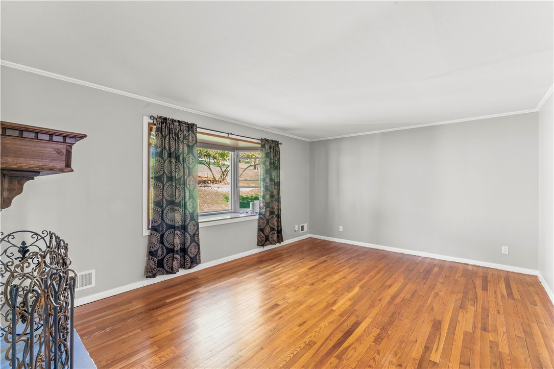 Mcmurray, Pennsylvania, 15317, United States, 3 Bedrooms Bedrooms, ,3 BathroomsBathrooms,Residential,For Sale,1981019