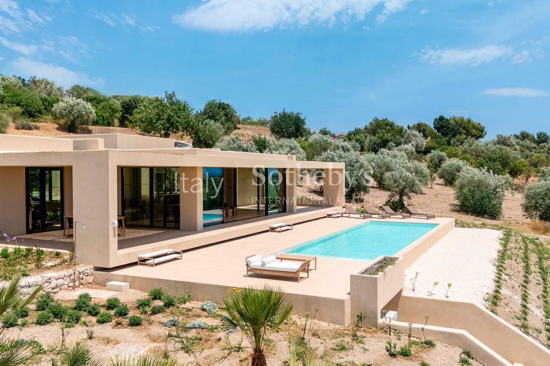  Designer villa with pool in the Noto countryside - 物件實景