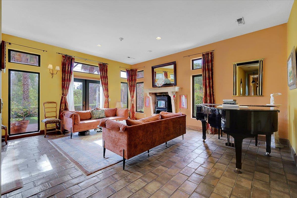 Oregon House, California, 95962, United States, 3 Bedrooms Bedrooms, ,3 BathroomsBathrooms,Residential,For Sale,2031122