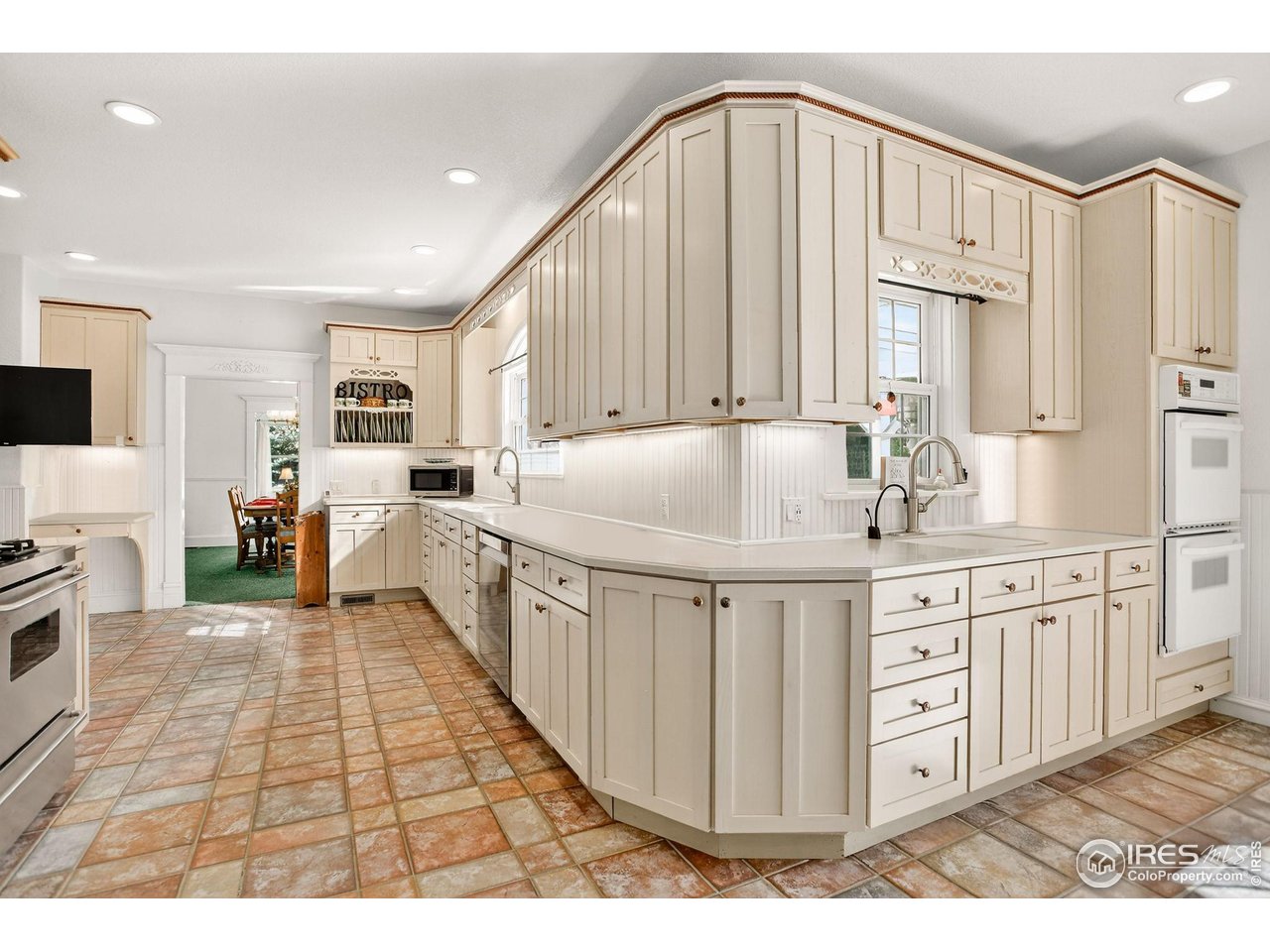 Lafayette, Colorado, 80026, United States, 5 Bedrooms Bedrooms, ,5 BathroomsBathrooms,Residential,For Sale,1991447