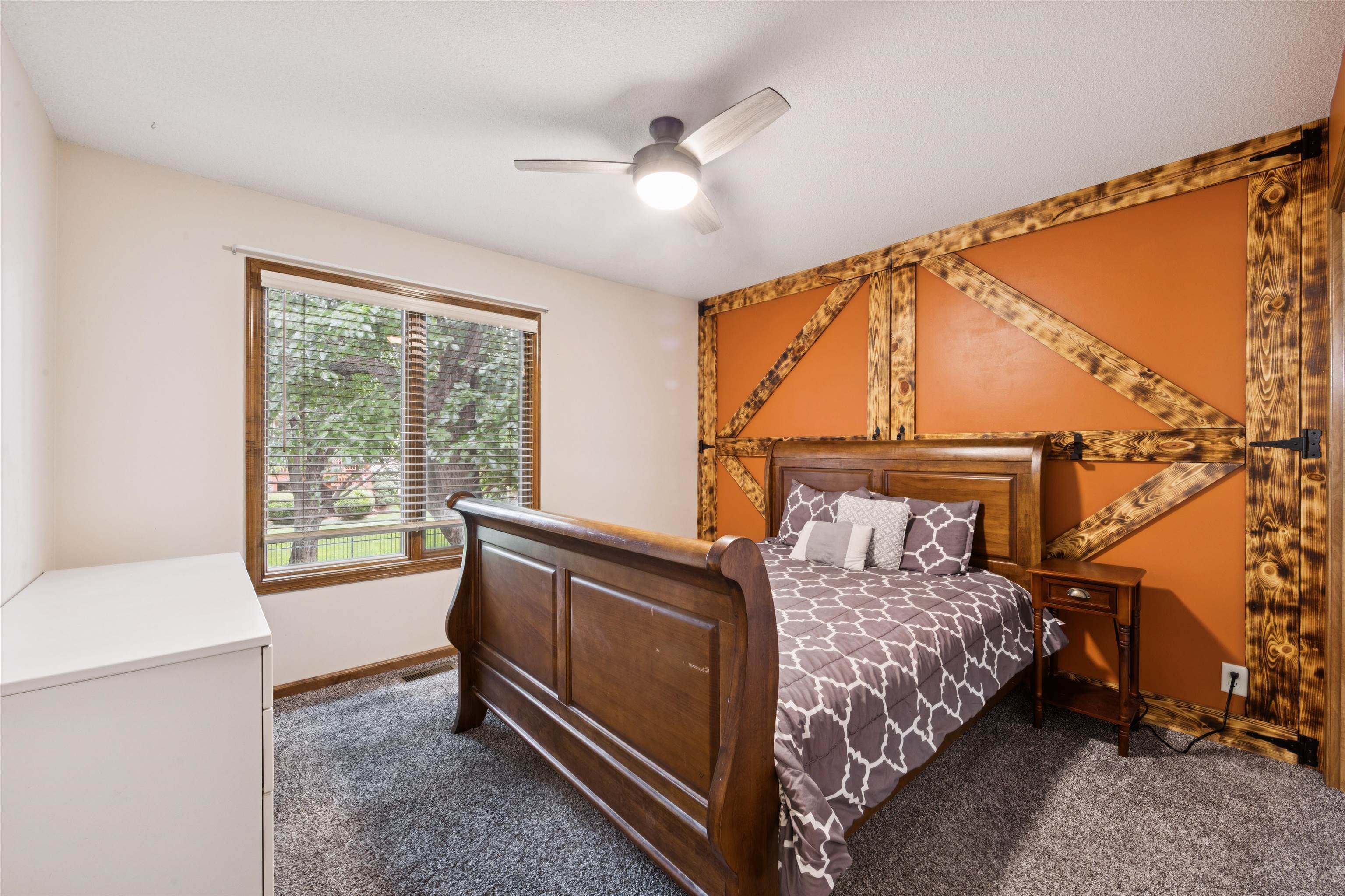 Wichita, Kansas, 67205, United States, 5 Bedrooms Bedrooms, ,3 BathroomsBathrooms,Residential,For Sale,1847235